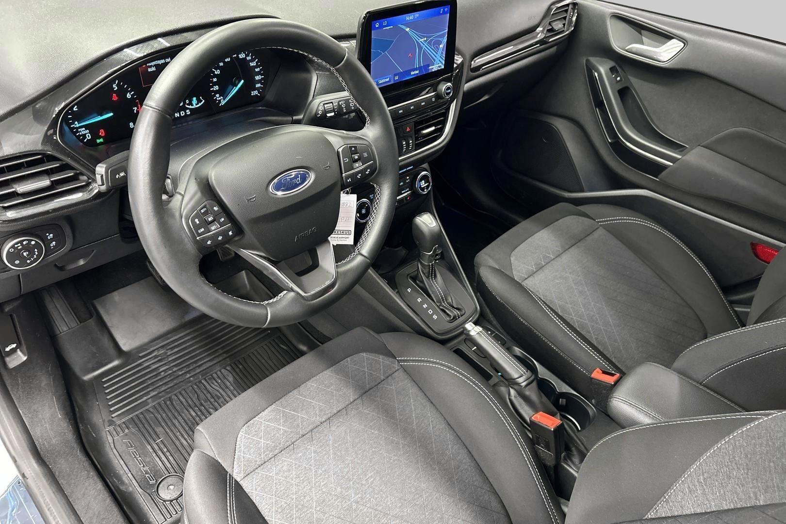 Ford Fiesta iso kuva 9
