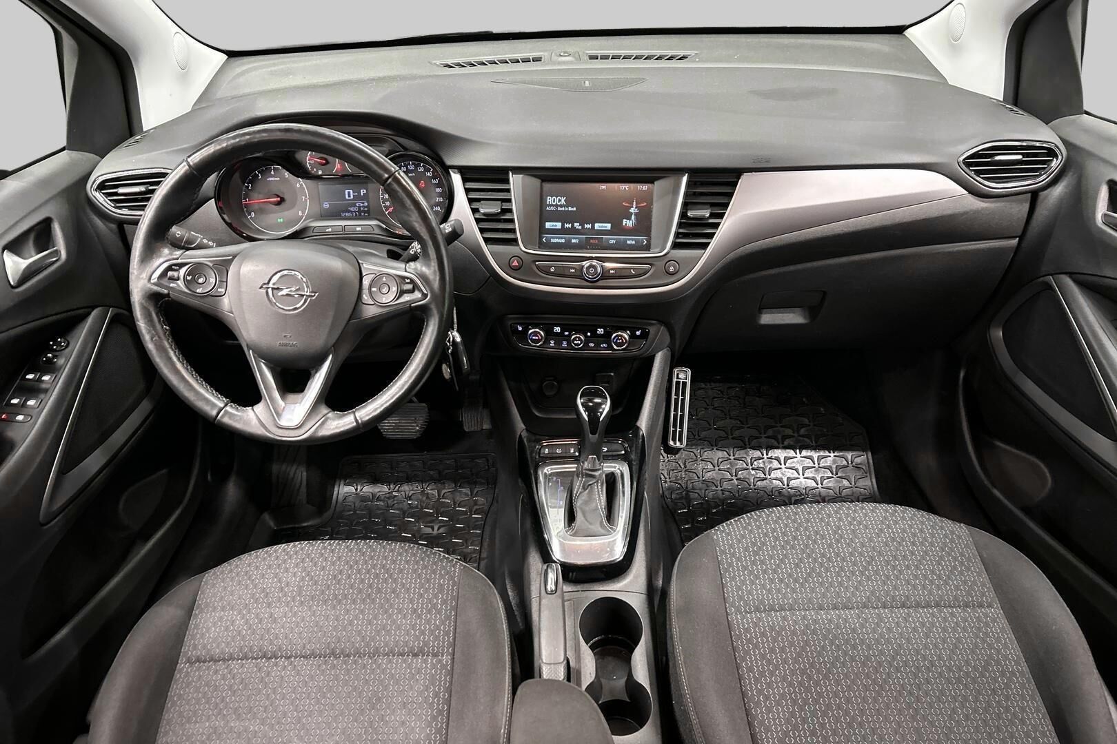 Opel Crossland X iso kuva 9