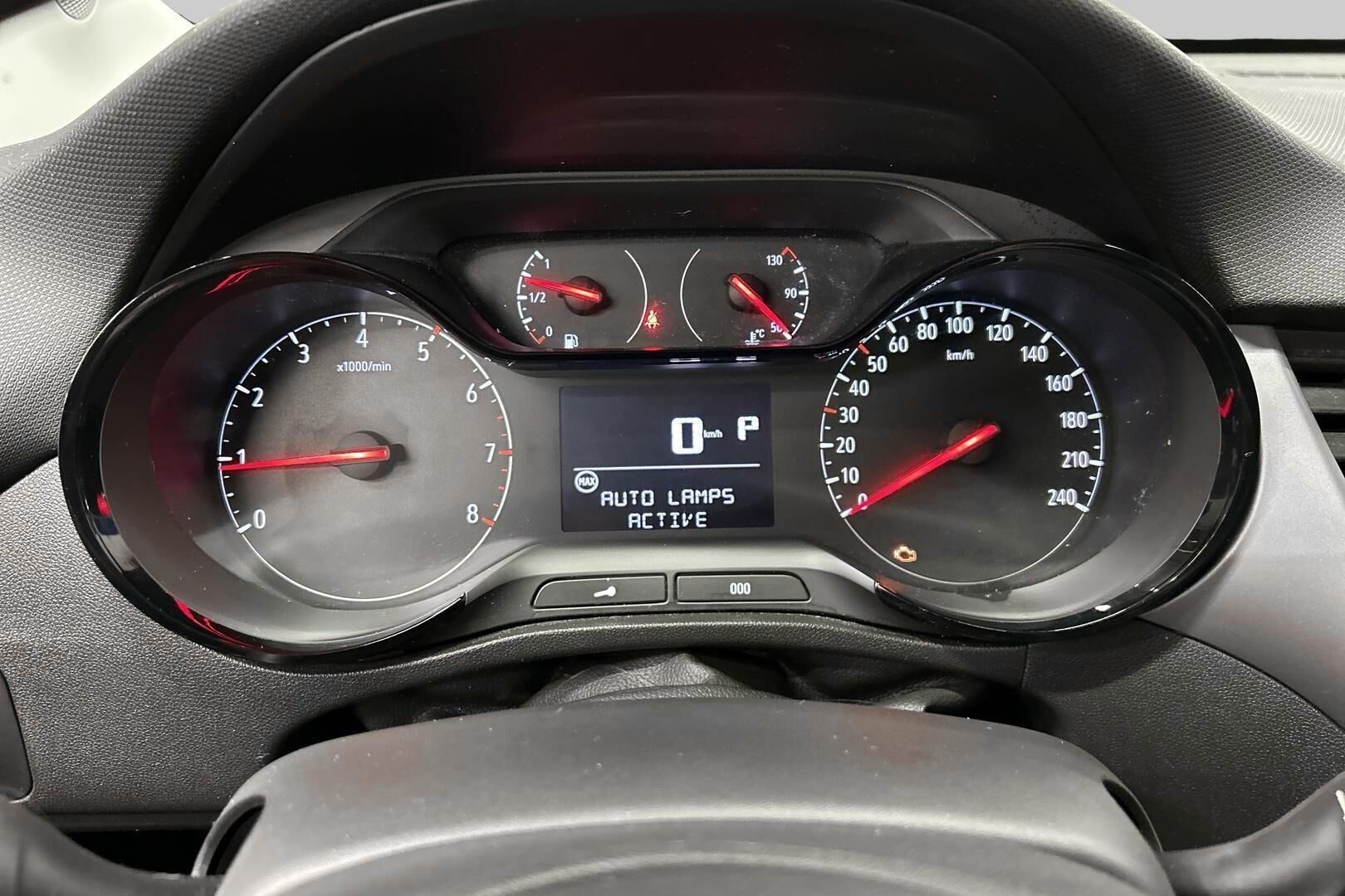 Opel Crossland X iso kuva 12