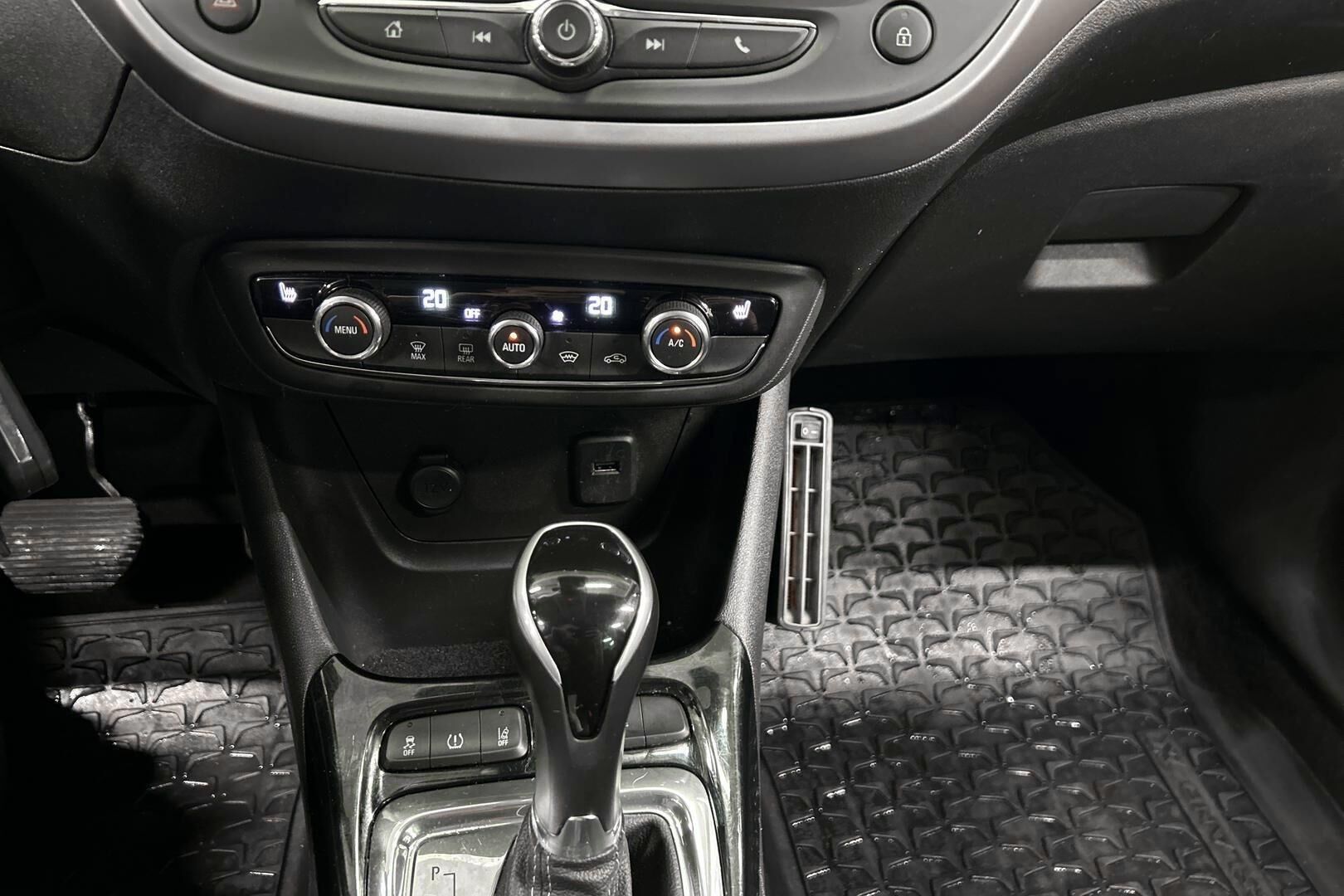 Opel Crossland X iso kuva 16