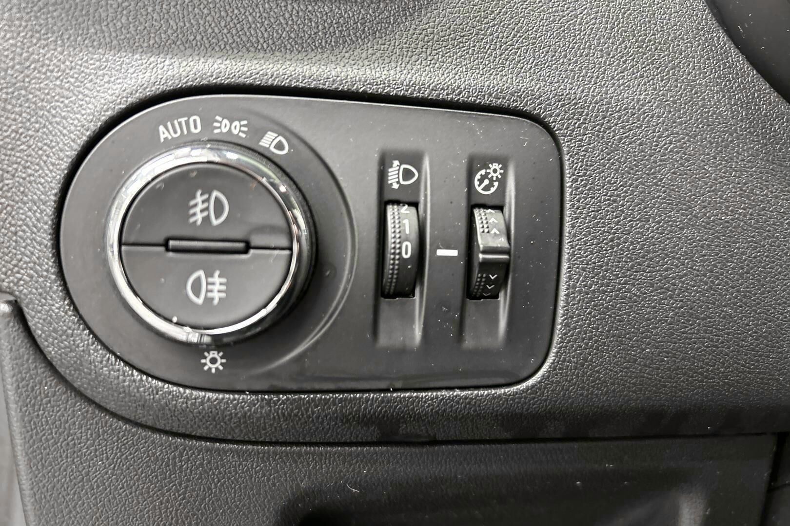 Opel Crossland X iso kuva 20