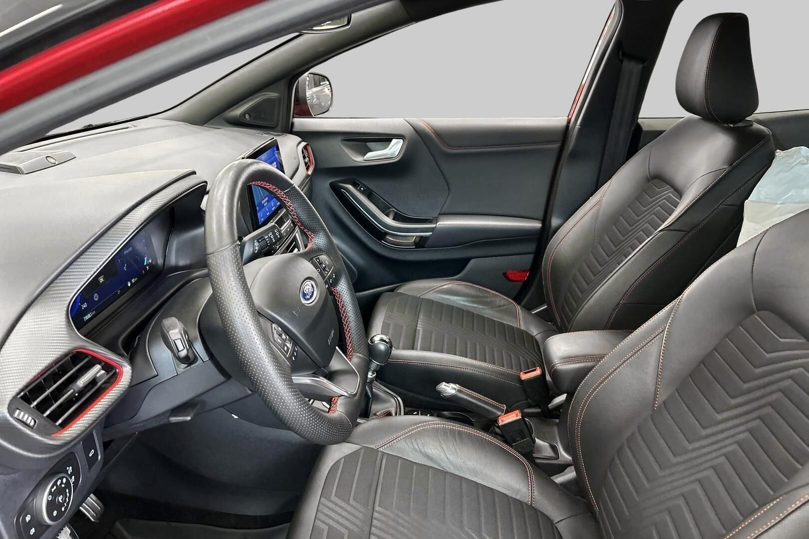 Ford Puma iso kuva 9