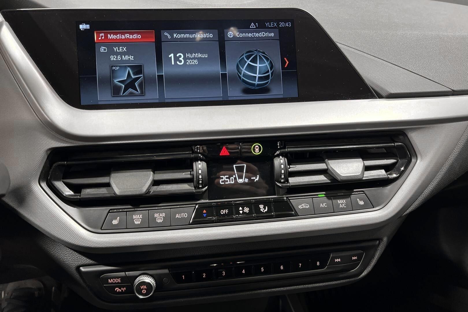 BMW 1-sarja iso kuva 18