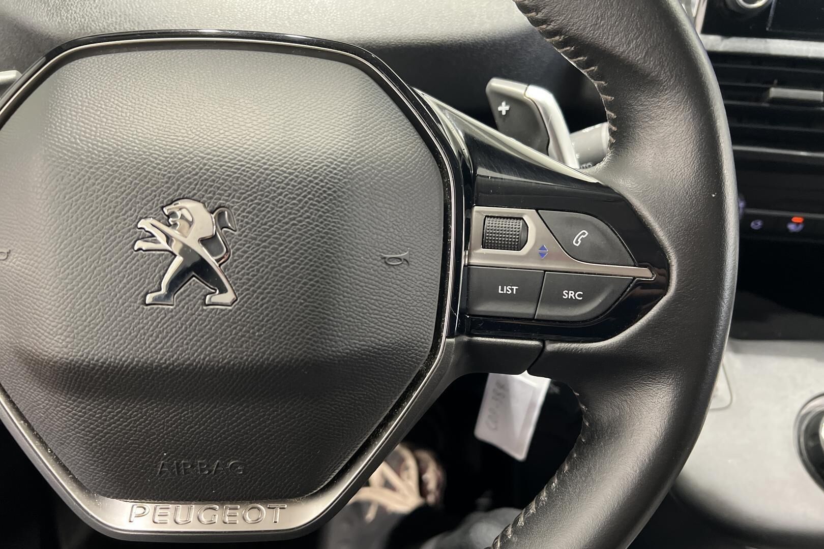 Peugeot Partner iso kuva 20