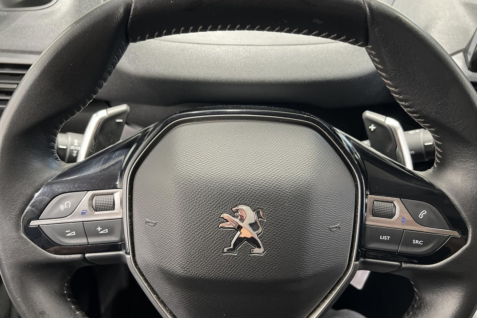 Peugeot Partner iso kuva 22