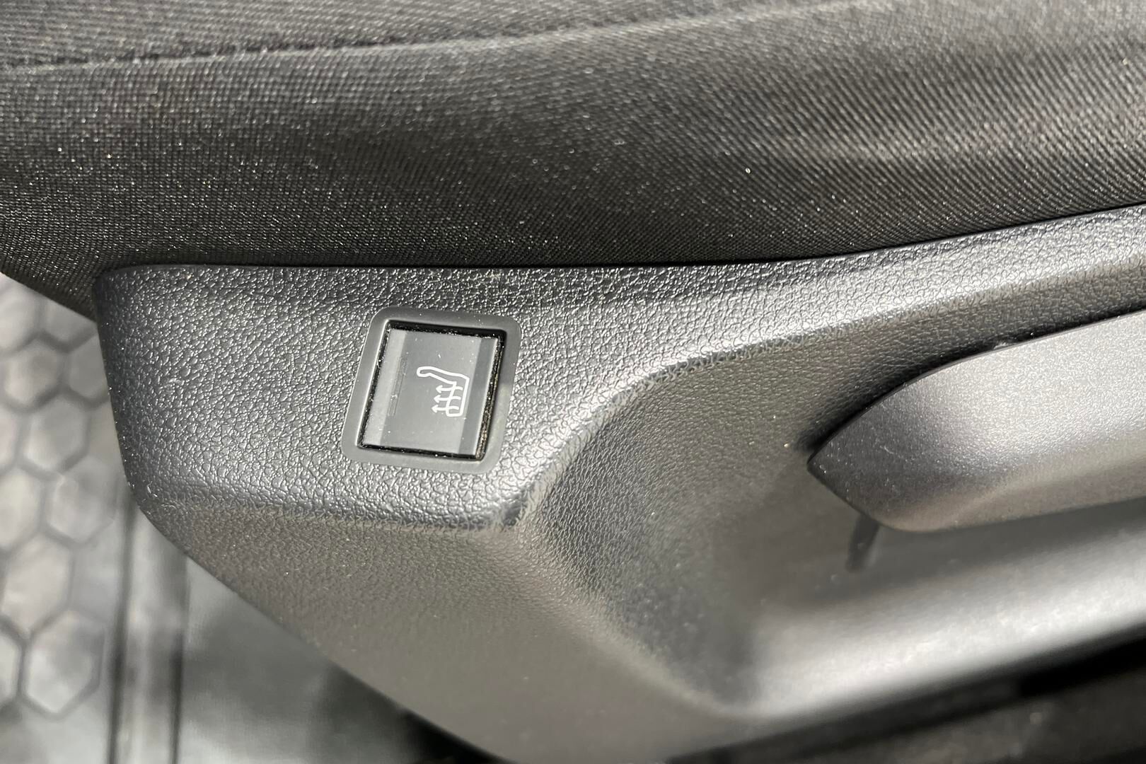 Peugeot Partner iso kuva 26