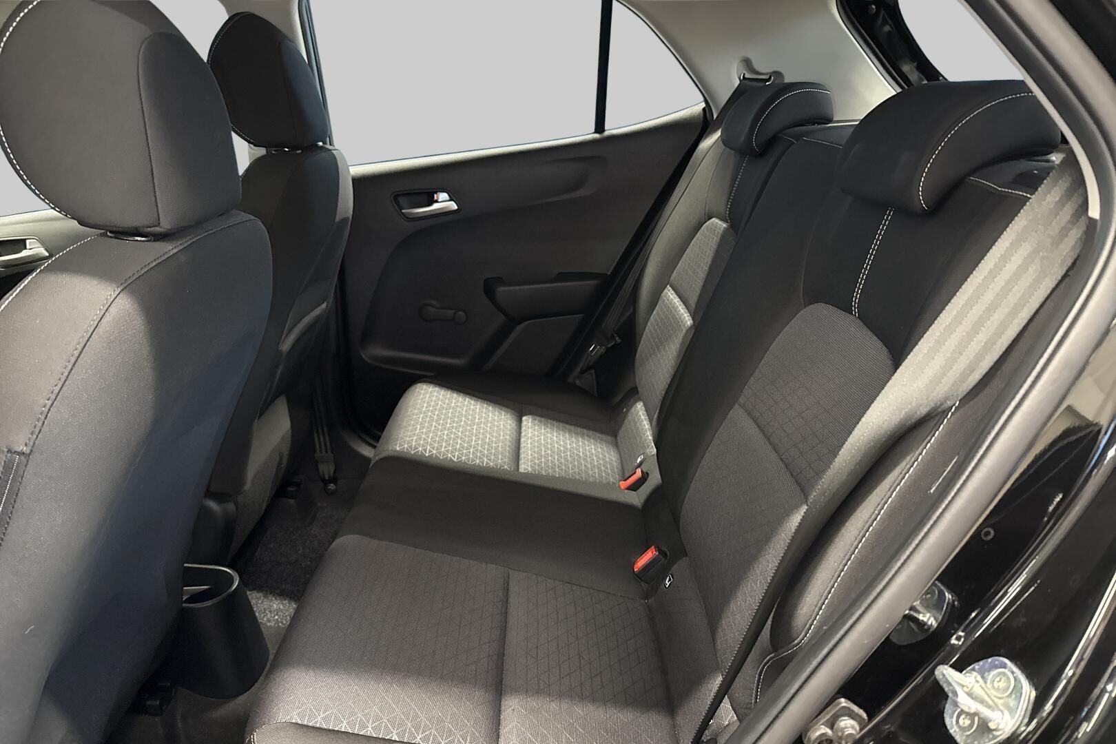 Kia Picanto iso kuva 10