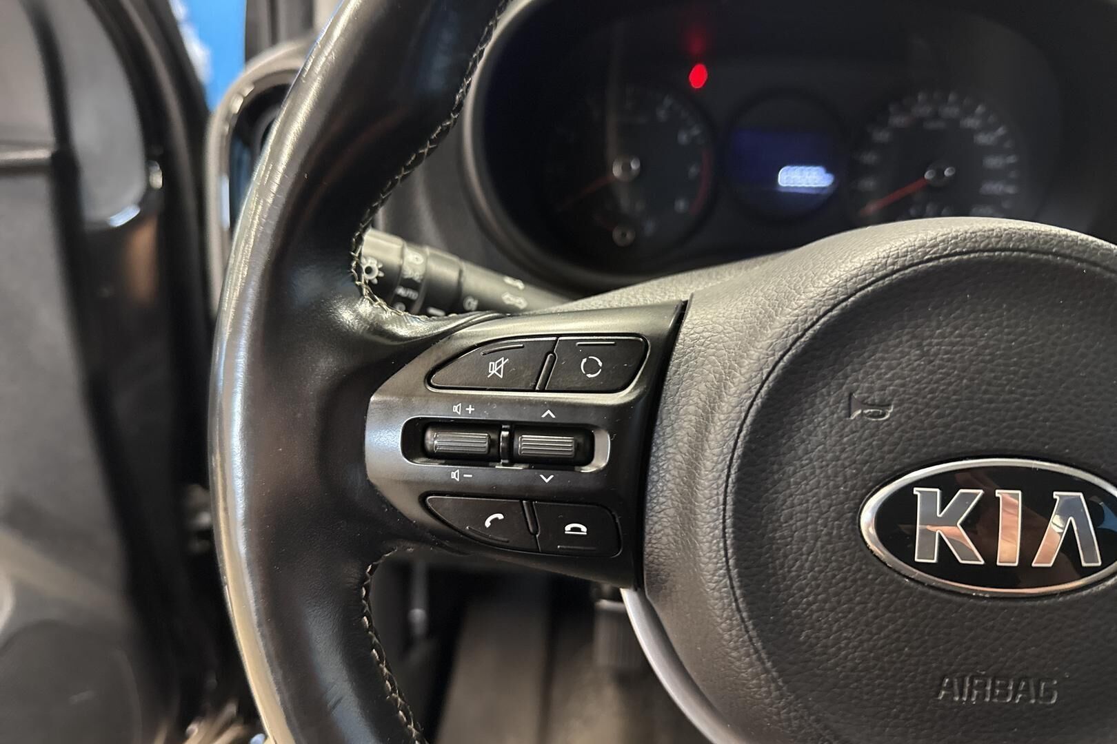 Kia Picanto iso kuva 17
