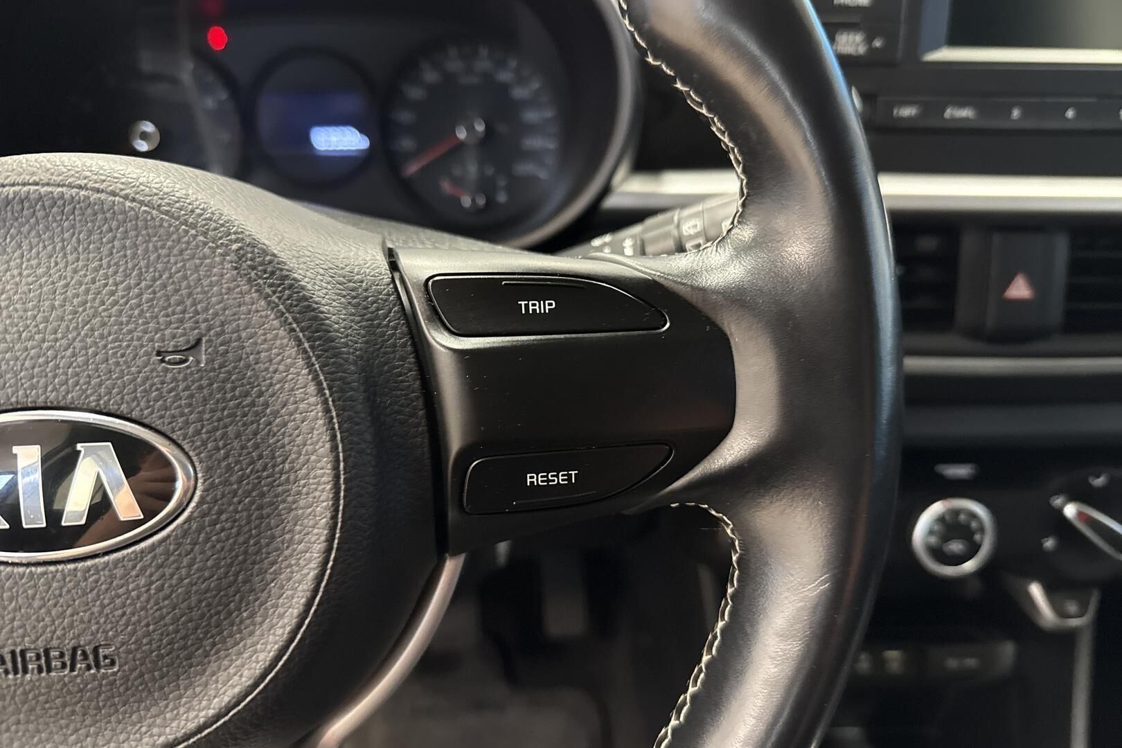 Kia Picanto iso kuva 18