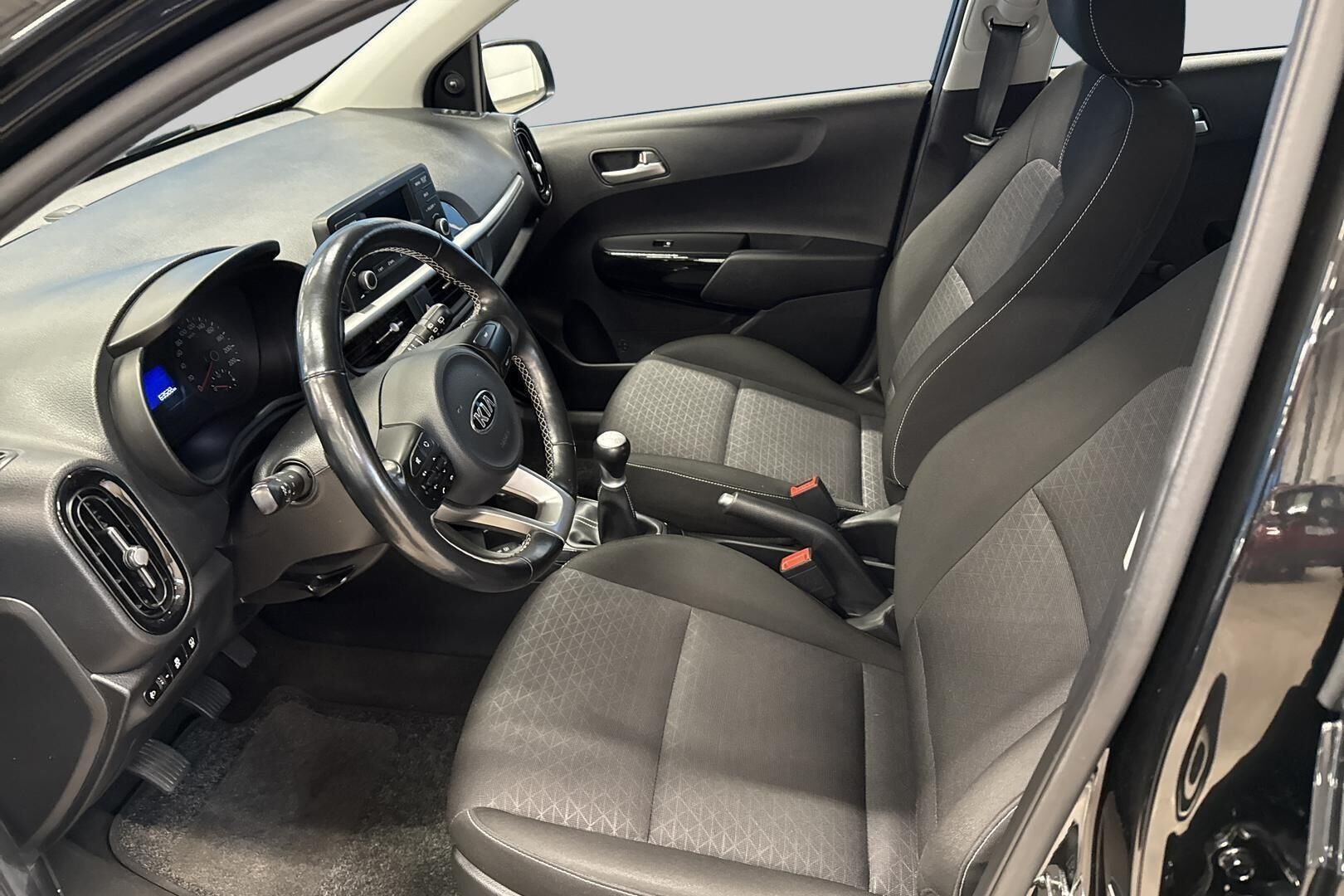 Kia Picanto iso kuva 9