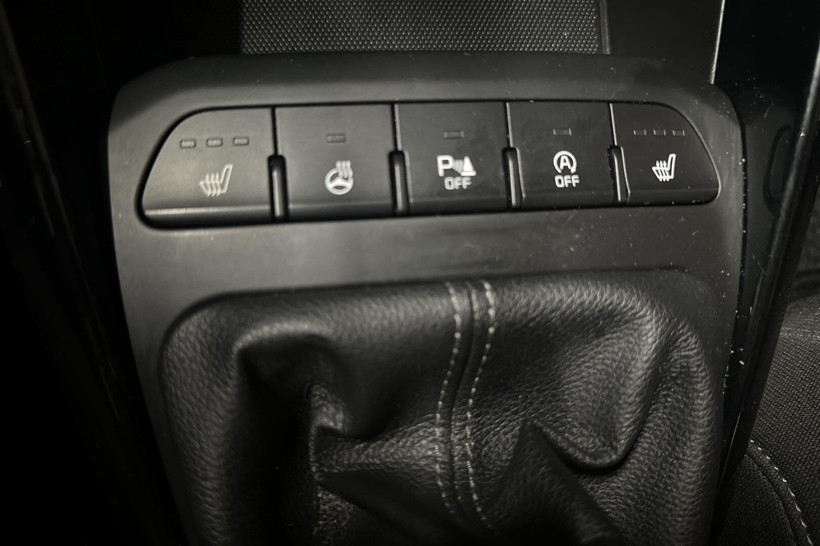 Kia Rio iso kuva 18