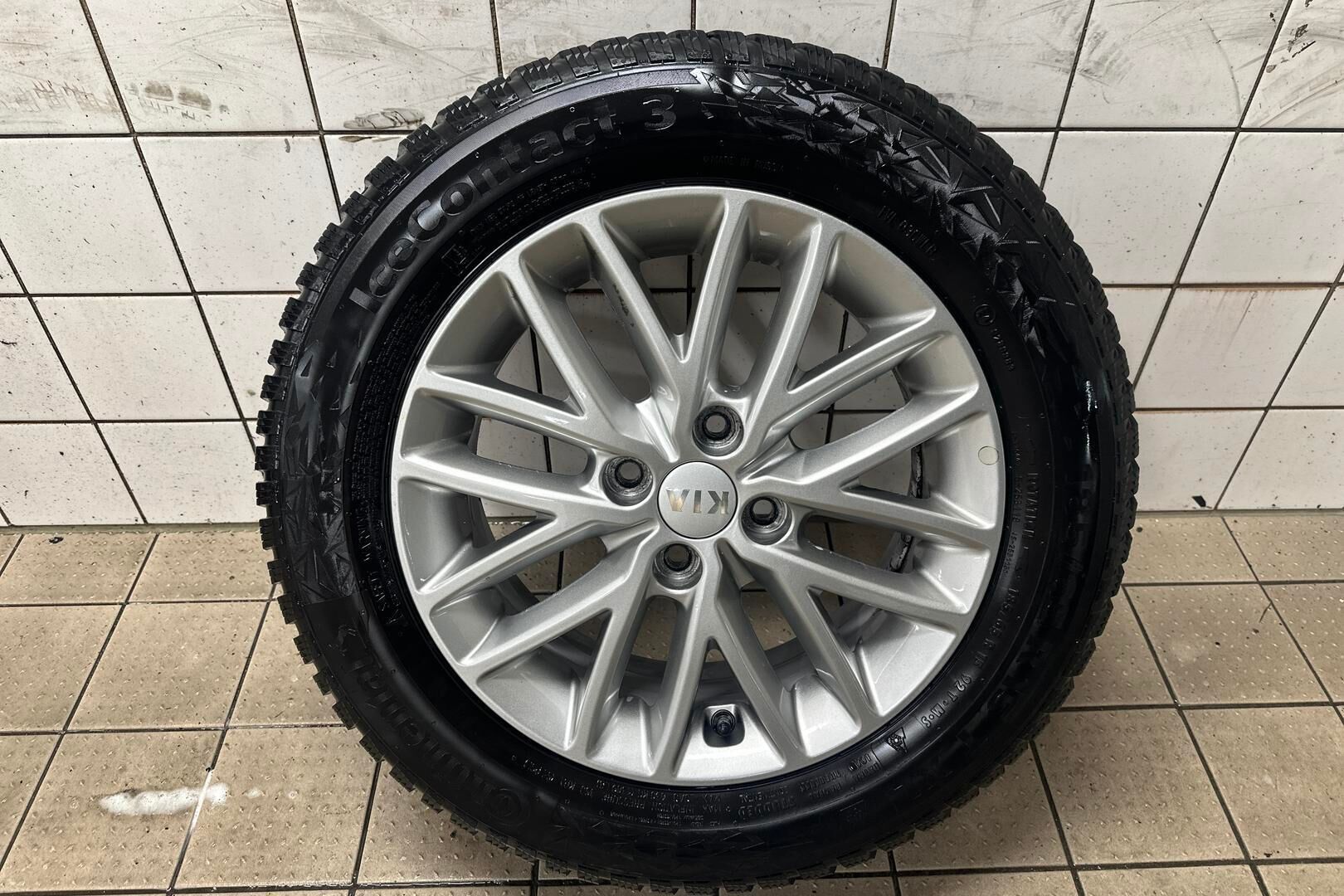 Kia Rio iso kuva 23