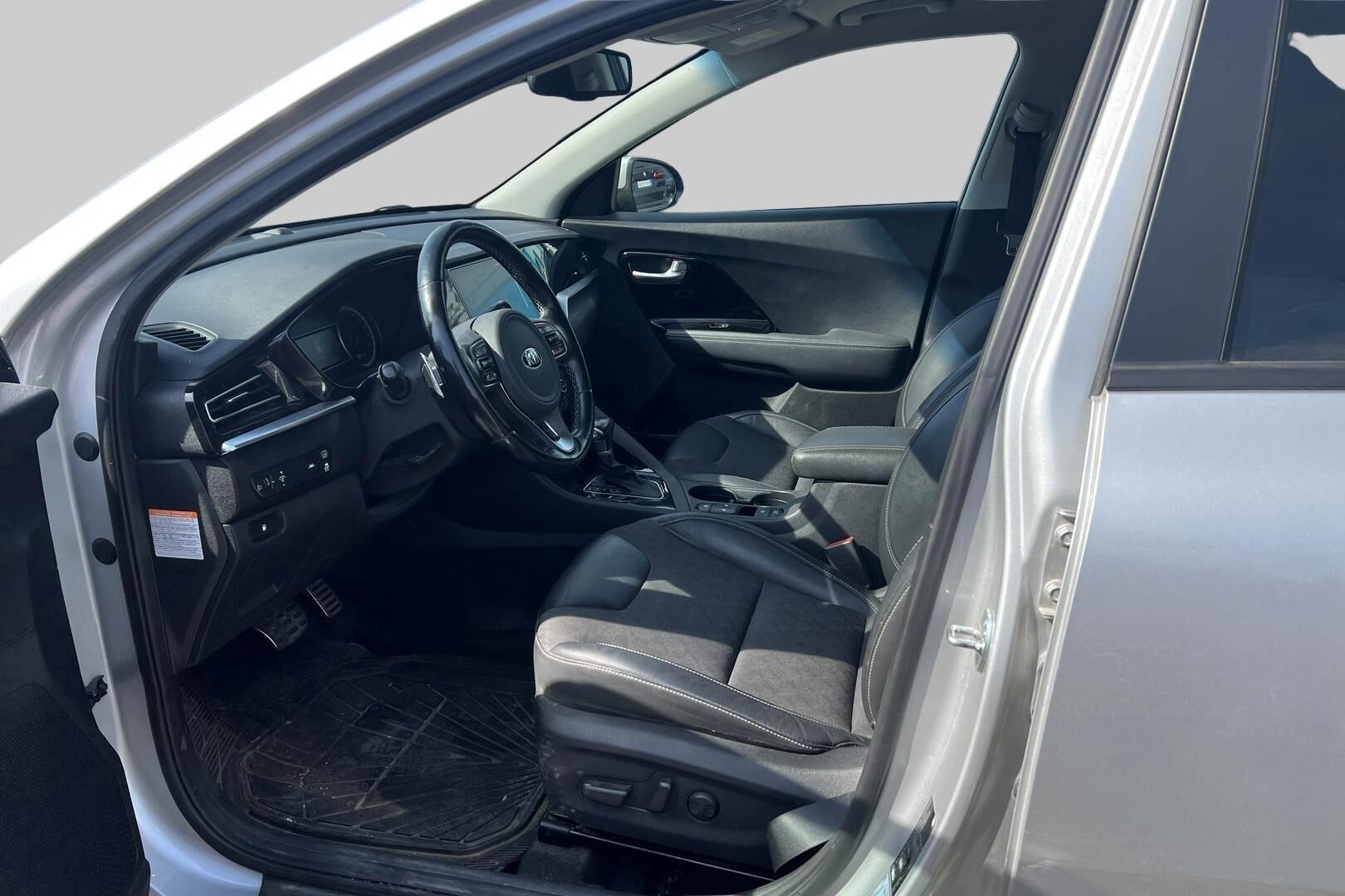 Kia Niro iso kuva 2