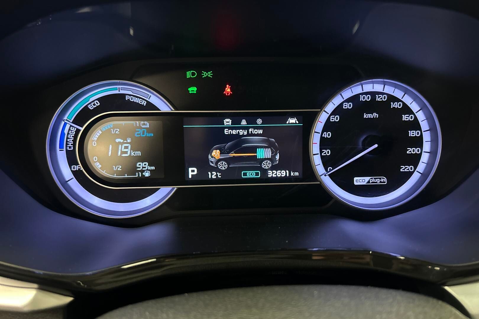 Kia Niro plug-in iso kuva 24