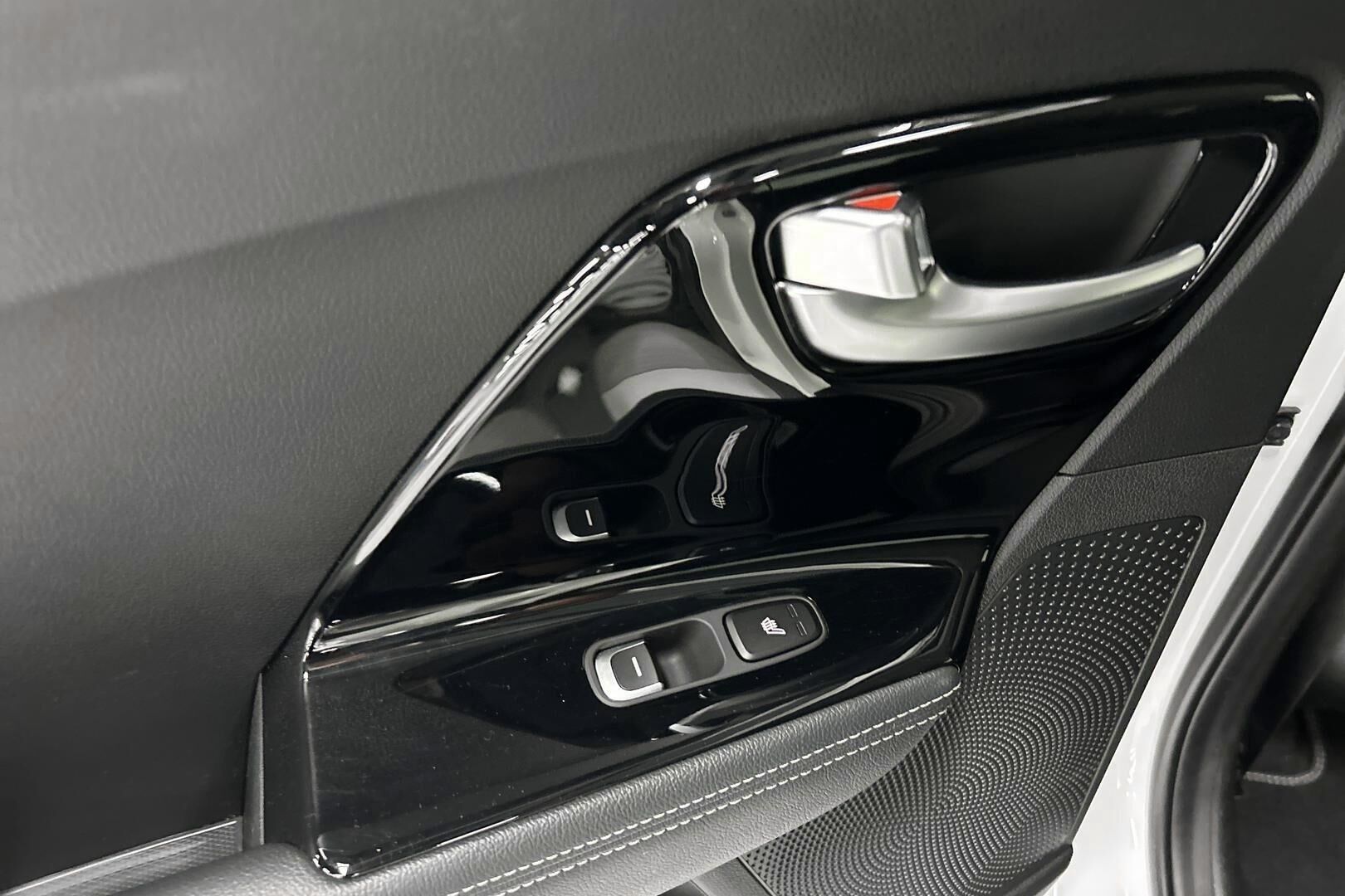 Kia Niro plug-in iso kuva 17