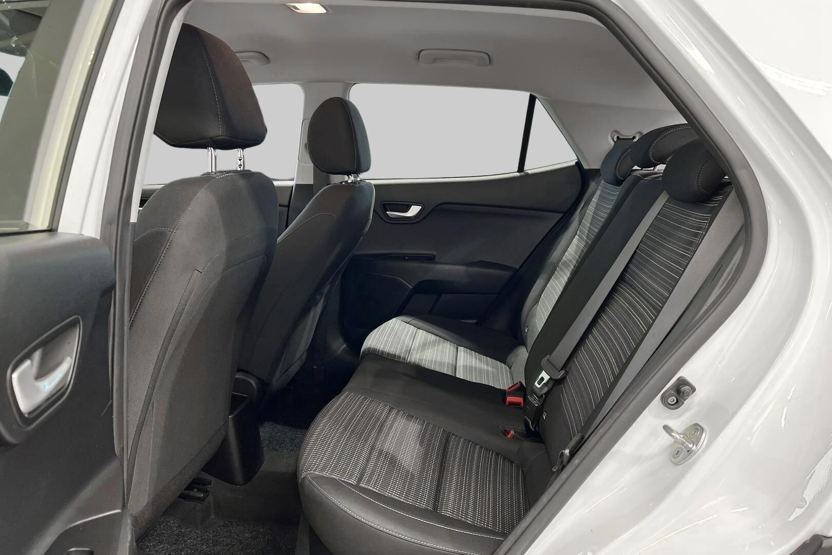 Kia Stonic iso kuva 10