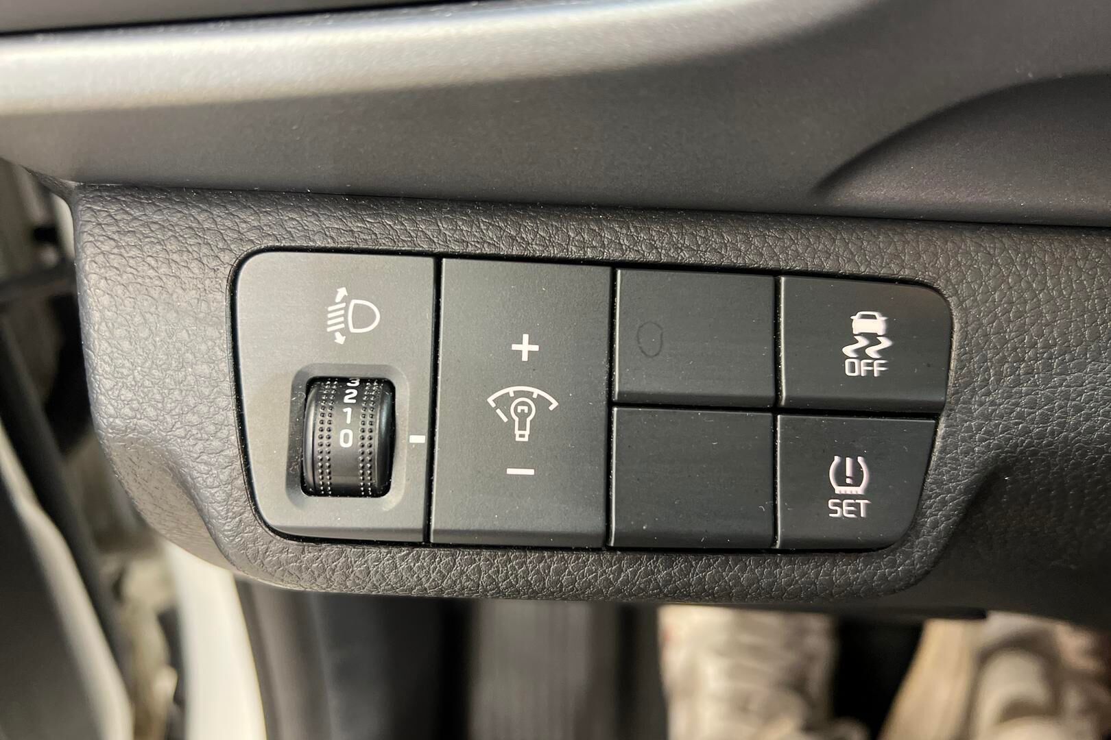 Kia Stonic iso kuva 24
