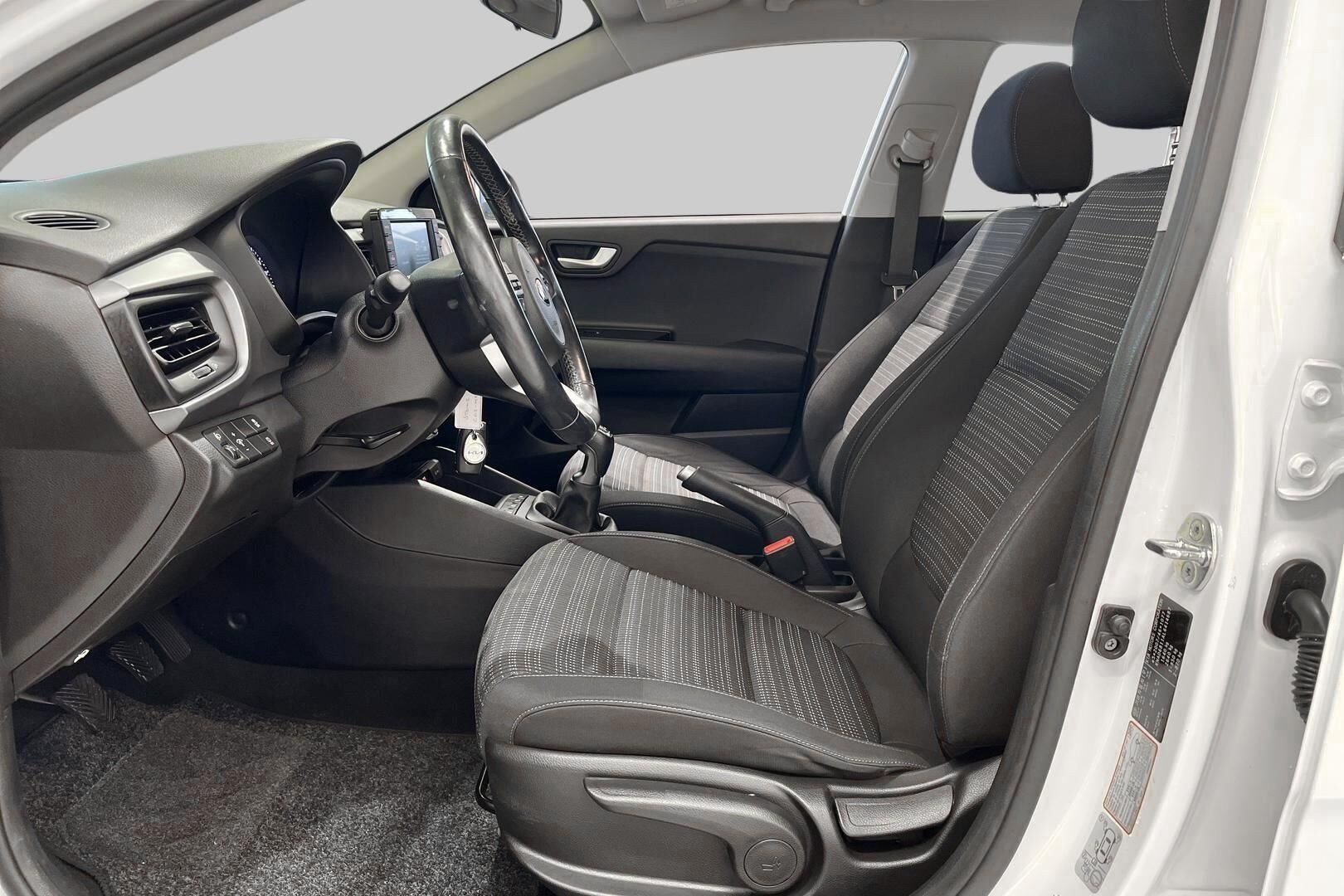 Kia Stonic iso kuva 9