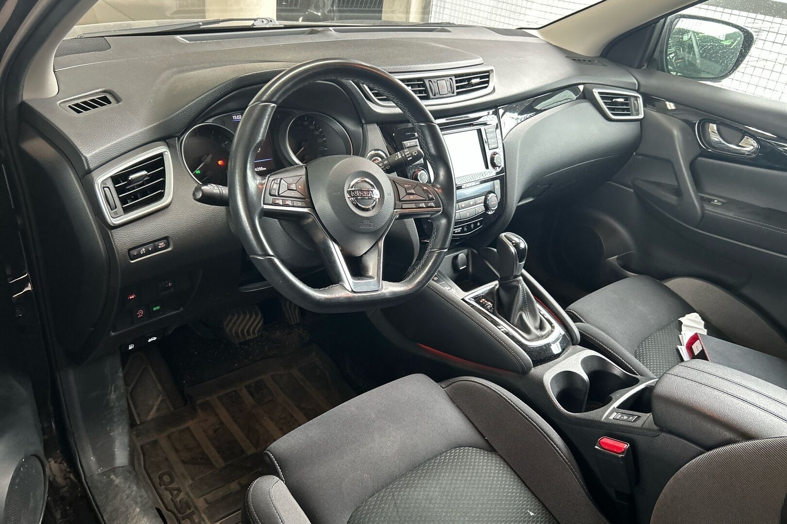 Nissan Qashqai iso kuva 1