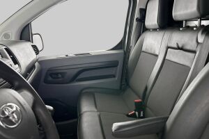 Toyota Proace esikatselu 10