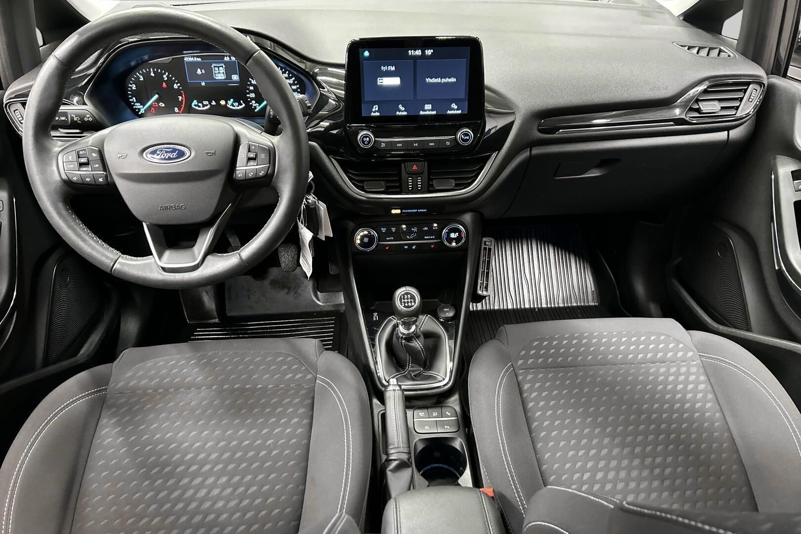 Ford Fiesta iso kuva 9