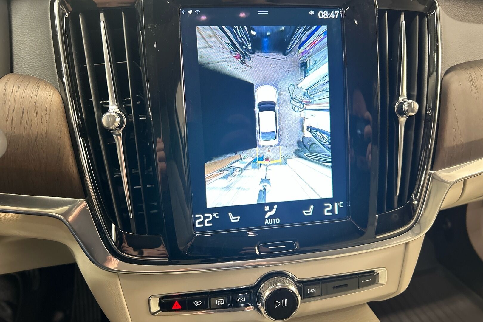 Volvo S90 iso kuva 16