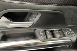 Mercedes-Benz B esikatselu 24