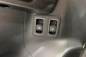 Mercedes-Benz B esikatselu 25