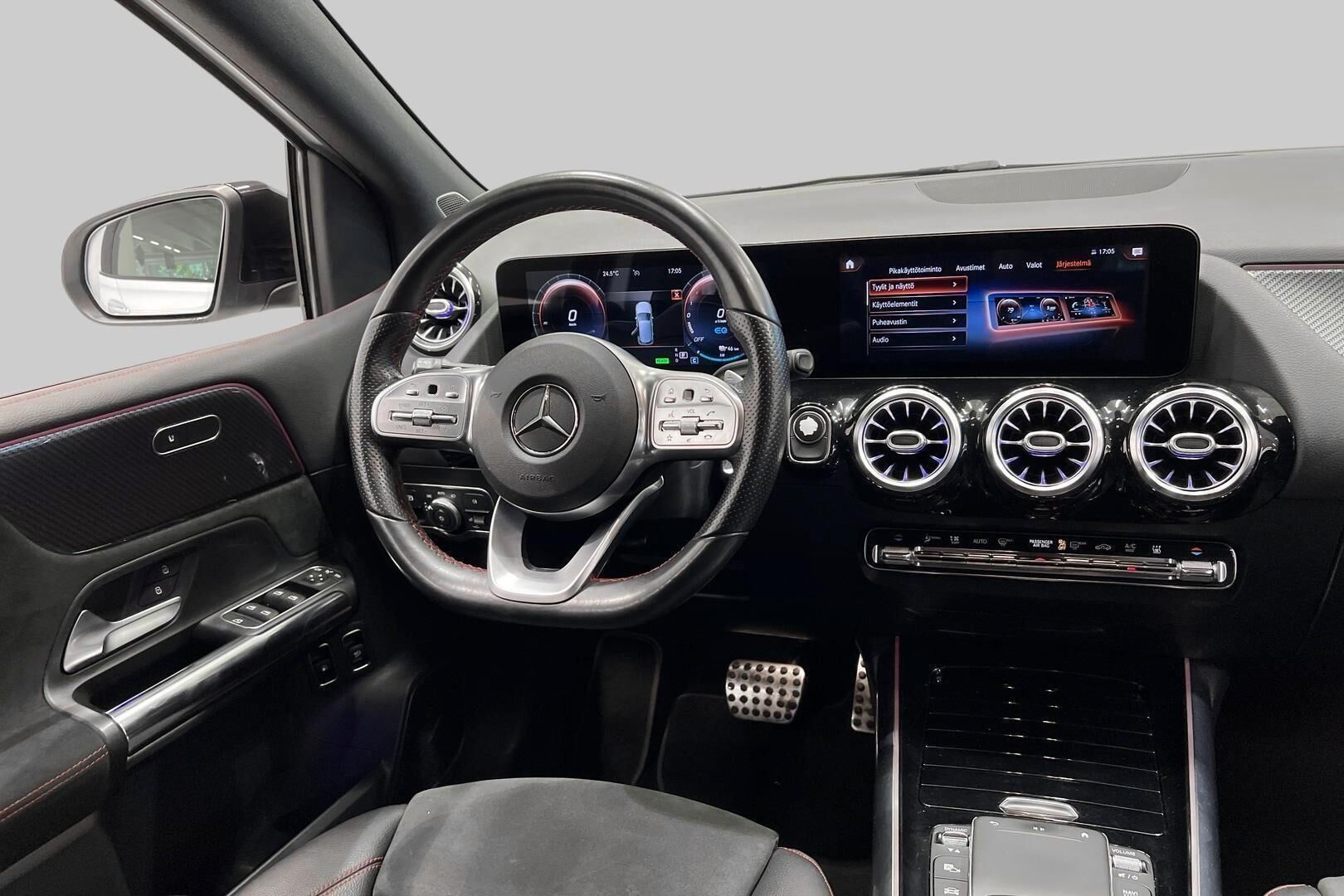 Mercedes-Benz B iso kuva 27