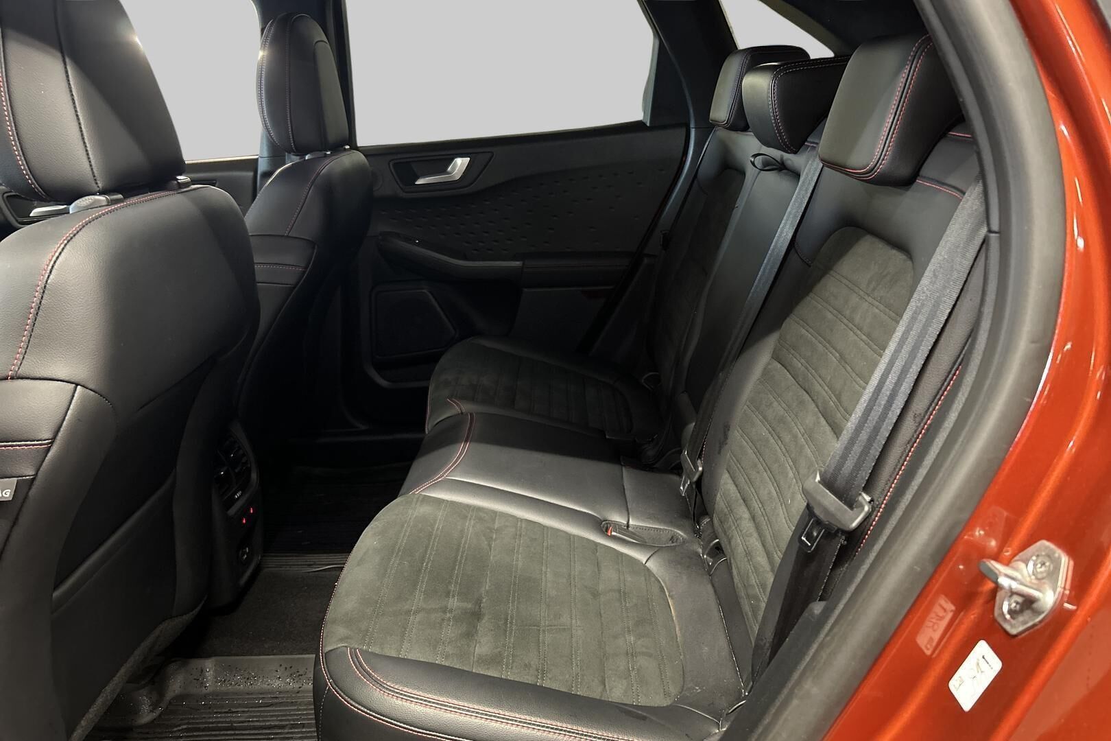 Ford Kuga iso kuva 10