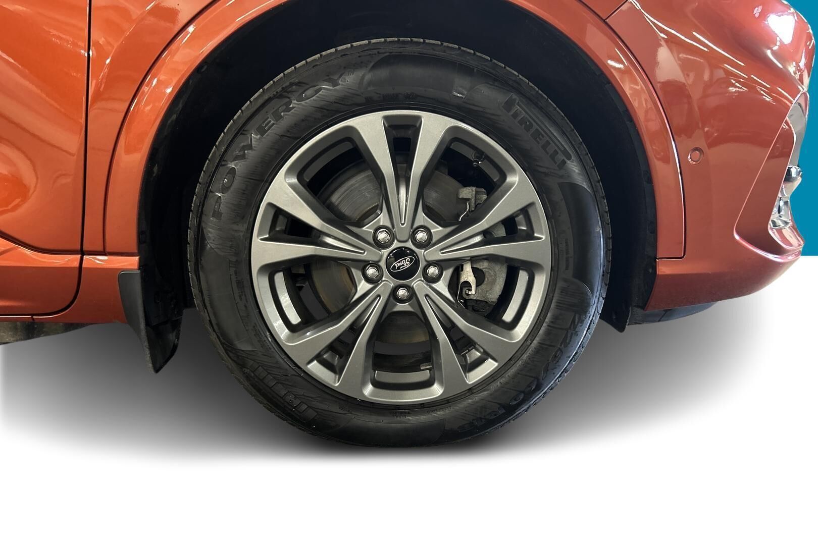 Ford Kuga iso kuva 13
