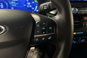 Ford Kuga esikatselu 19