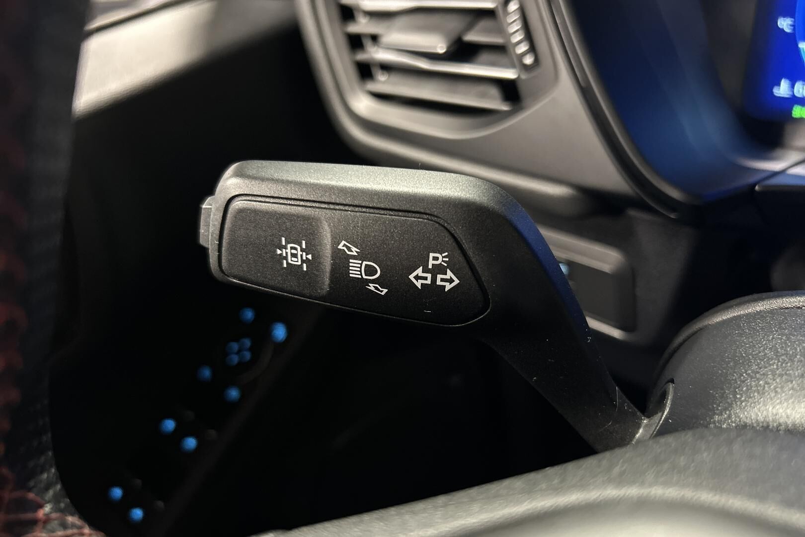 Ford Kuga iso kuva 22