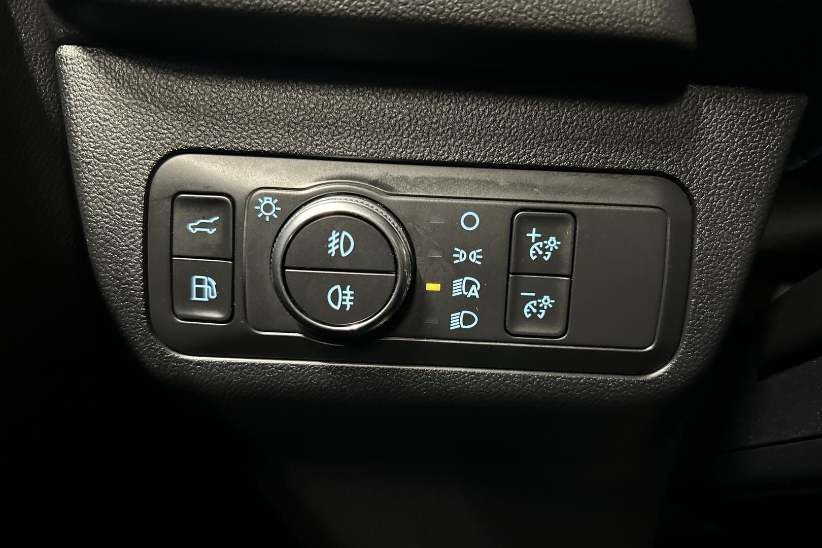 Ford Kuga iso kuva 23