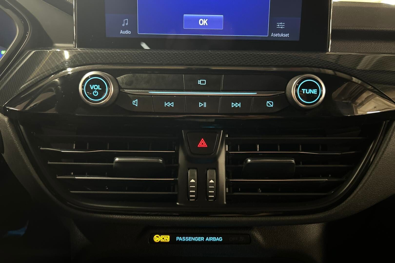 Ford Kuga iso kuva 32