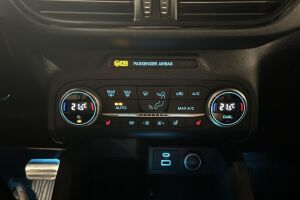 Ford Kuga esikatselu 33