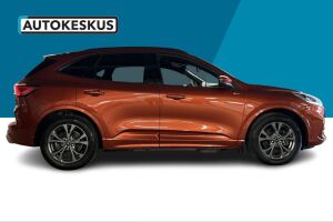 Ford Kuga esikatselu 4