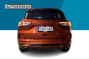 Ford Kuga esikatselu 6