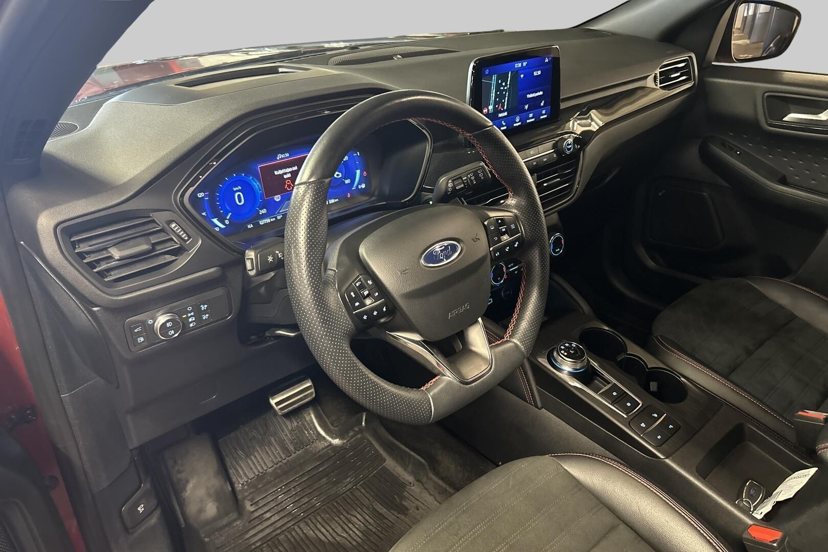 Ford Kuga iso kuva 9