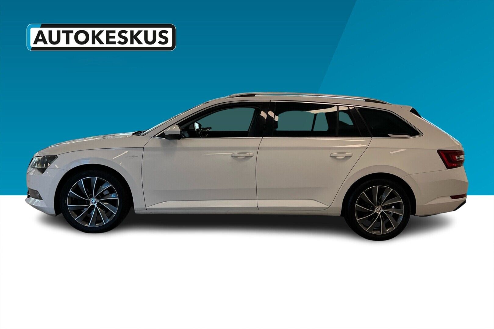 Skoda Superb iso kuva 5