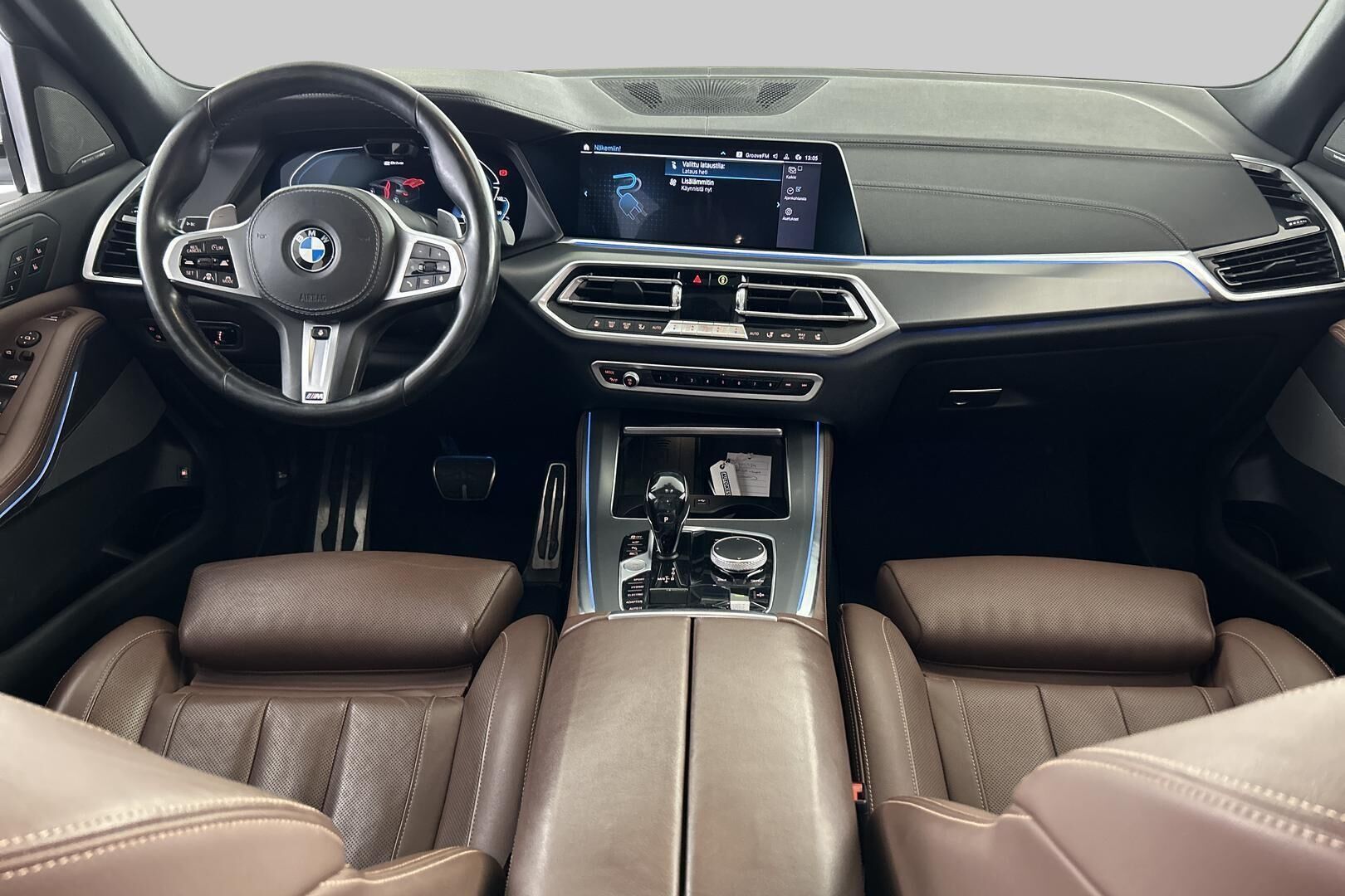 BMW X5 iso kuva 10