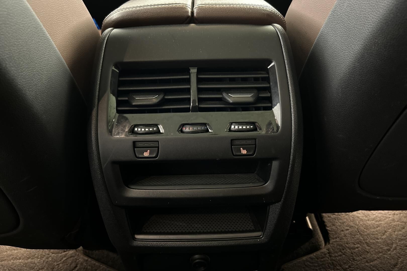 BMW X5 iso kuva 14