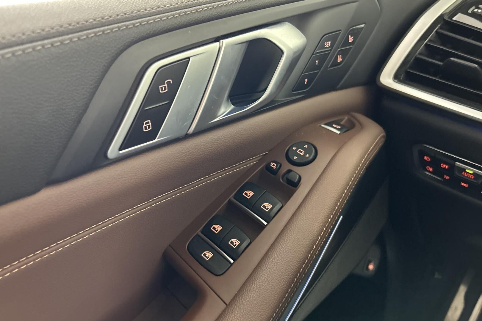 BMW X5 iso kuva 23