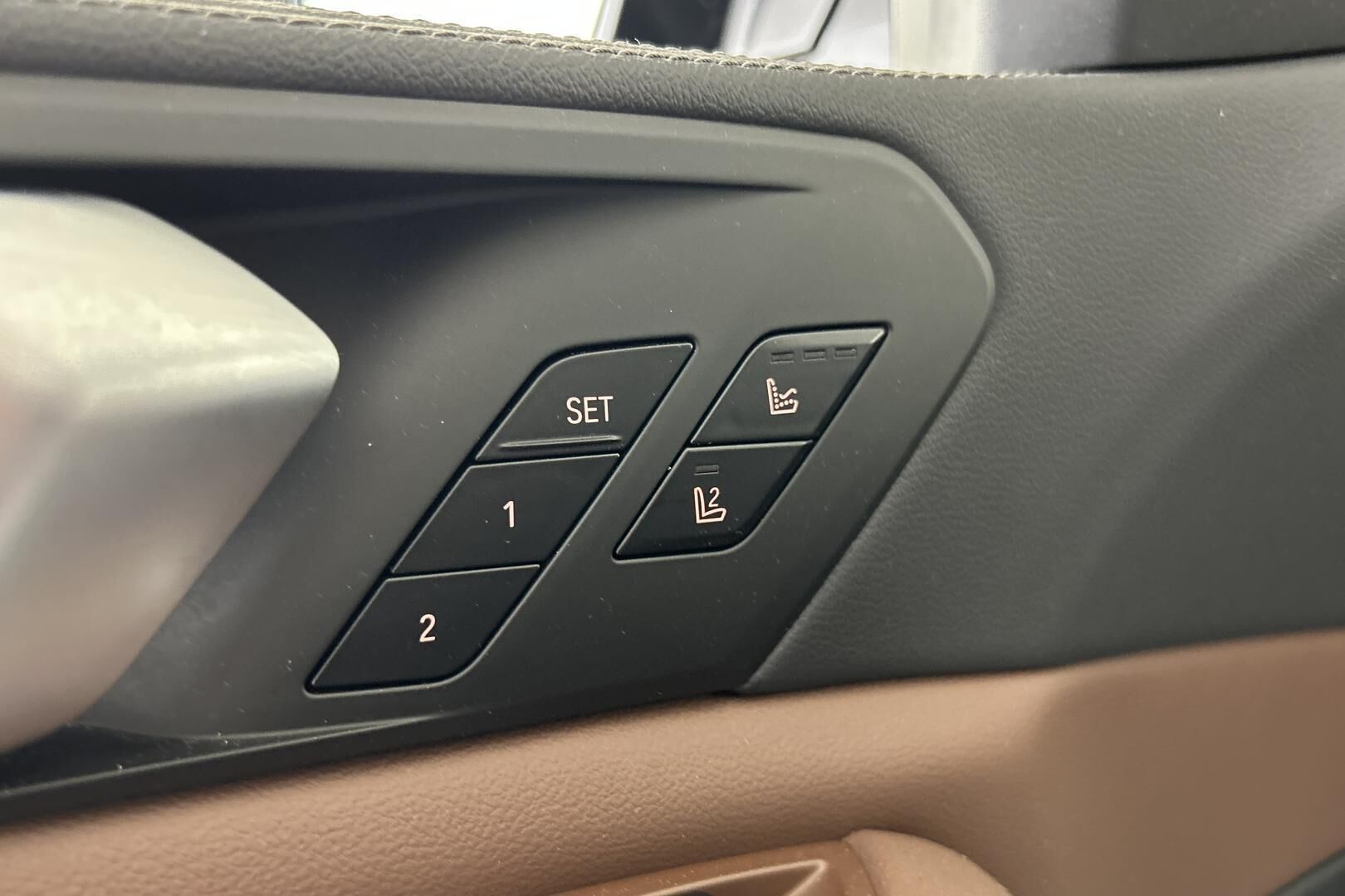 BMW X5 iso kuva 31