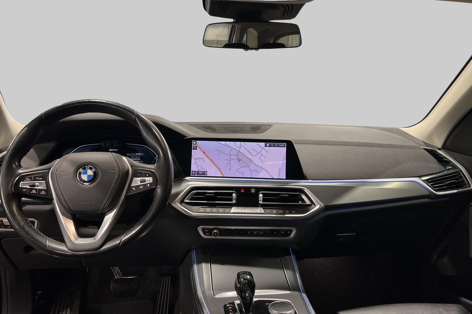 BMW X5 iso kuva 11
