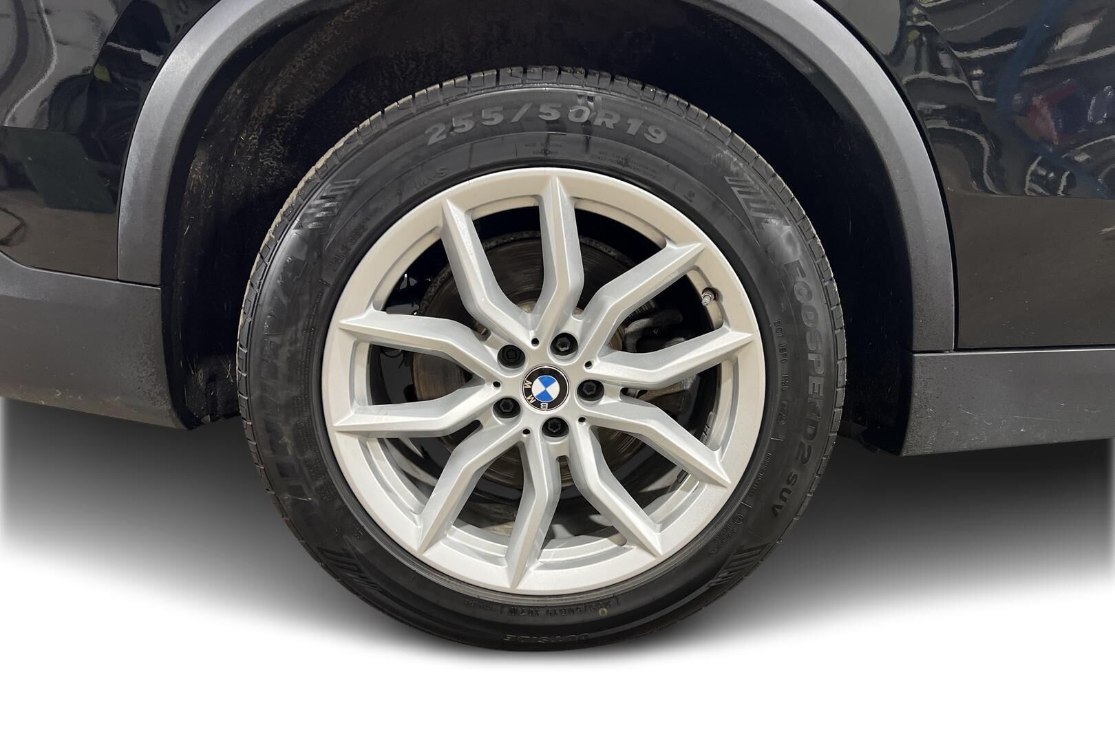 BMW X5 iso kuva 13