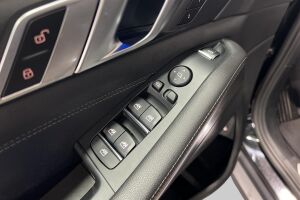 BMW X5 esikatselu 18