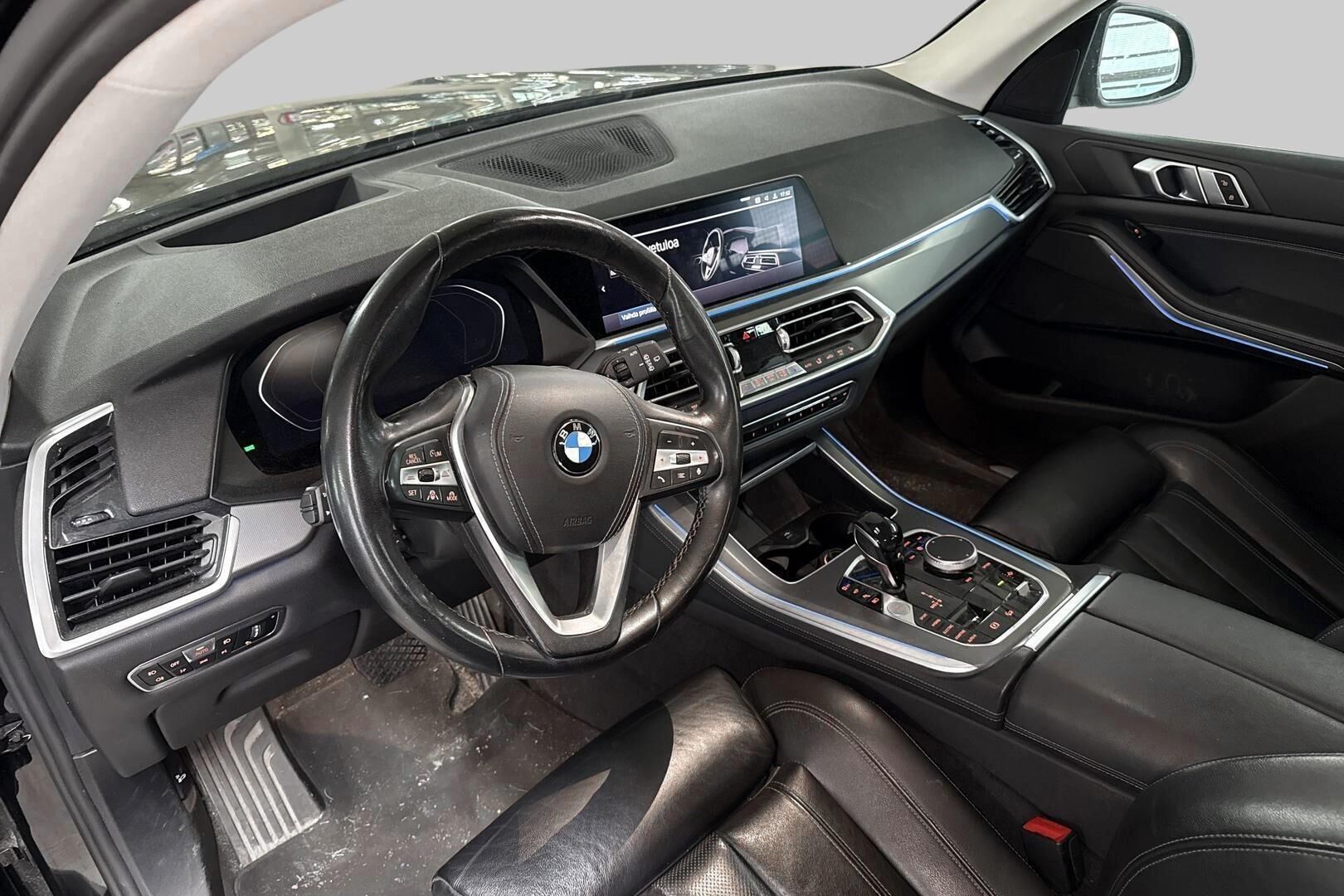 BMW X5 iso kuva 2