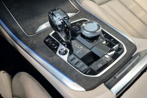 BMW X5 esikatselu 17