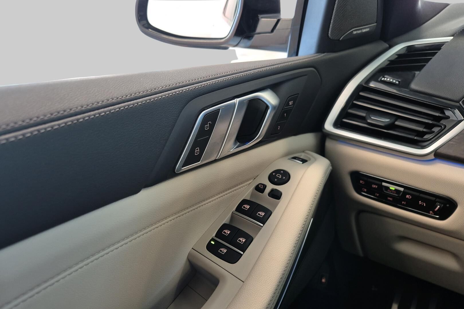 BMW X5 iso kuva 21